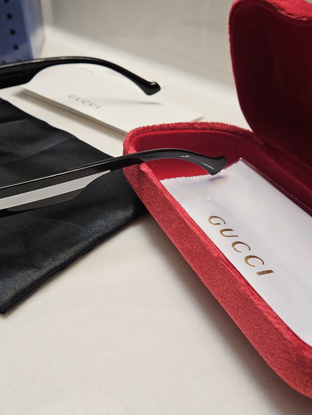 Gucci Black Square Optical Glasses with Red Velvet Case - Picture 11 of 13